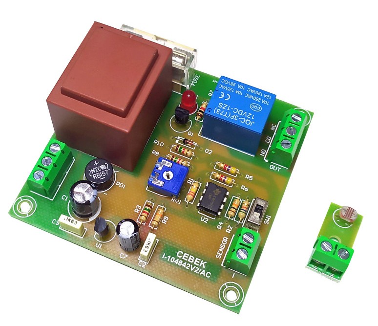I-142N RELE CREPUSCULAR 230V CA CEBEK