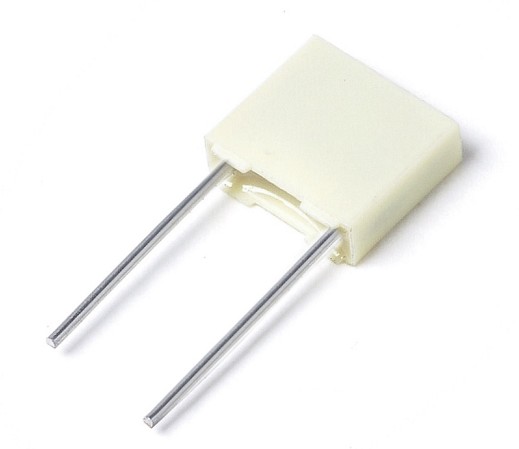 CP  CAPACITOR MKT R-5  4K7 pF  400V