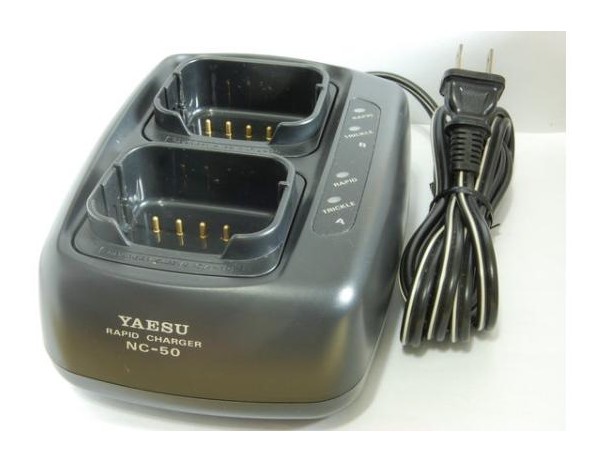 CARGADOR RAPIDO SOBREMESA YAESU NC-50*