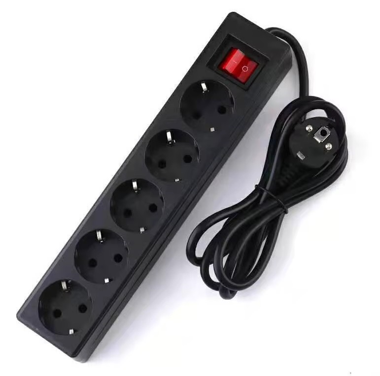 REGLETA DE 5 ENCHUFES NEGRA CON INTERRUPTOR Y CABLE