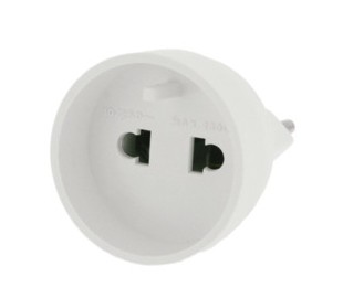 ADAPTADOR UNIVERSAL CON COLLARIN 10A 250V BLANCO