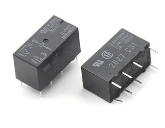 MINIATURE FINDER RELAY 30.22.7.005  5V 2A 2 CIRCUITS